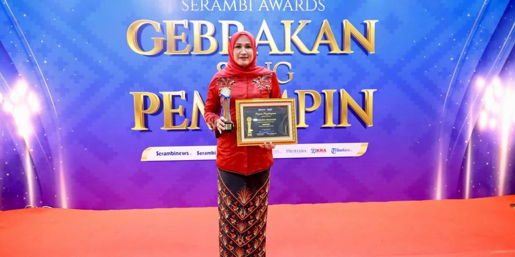 Aktif di Masa Bencana, Kak Na Terima Awards Srikandi Pemulihan Aceh