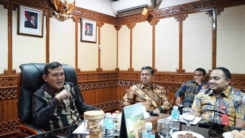 Terima Kunjungan FPRMI Aceh, Wagub Dek Fadh Dukung Penguatan Sinergi Pemerintah dan Pers