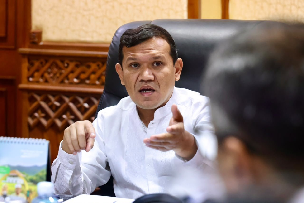 Dek Fadh Usulkan Alat Berat untuk Perkuat Penanganan Banjir di Aceh